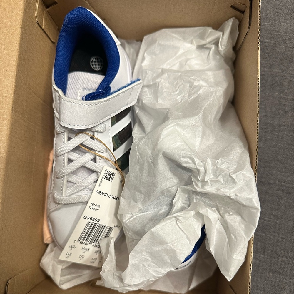 ADIDAS grand court